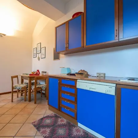Appartamento Sleeps 6 Belgirate